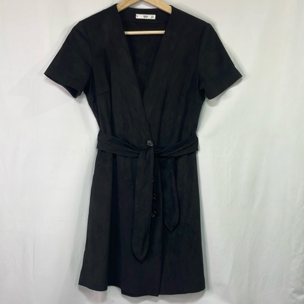 🍔 MNG black faux suede short sleeve self belt dress
